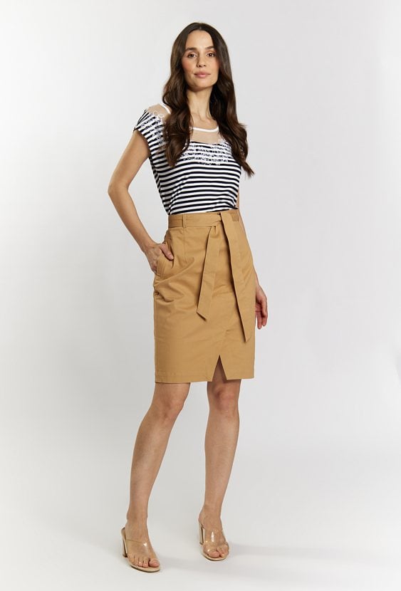 Klasyczna spódnica z wiązaniem