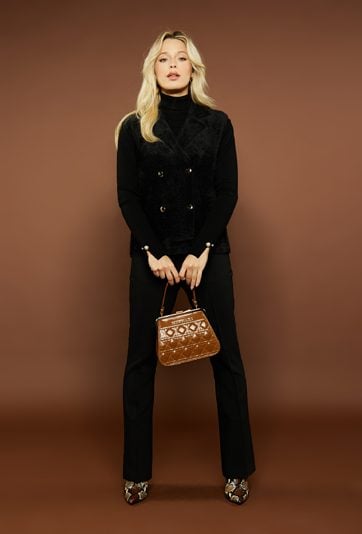 Mały kuferek z pikowanym panelem