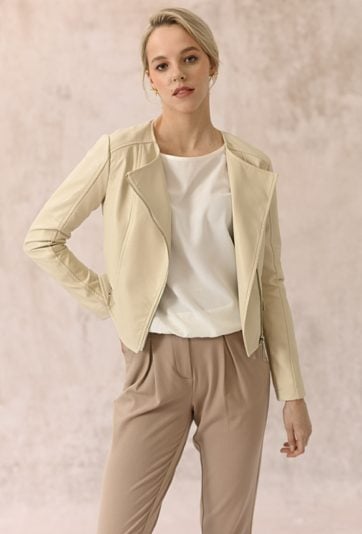 Kurtka z imitacji skóry