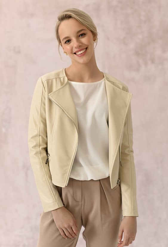 Kurtka z imitacji skóry