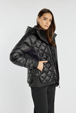 Pikowana kurtka z kapturem