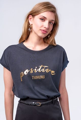 T-shirt ze złotym napisem