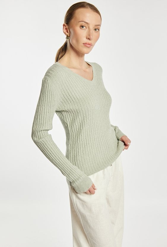 Dopasowany sweter damski