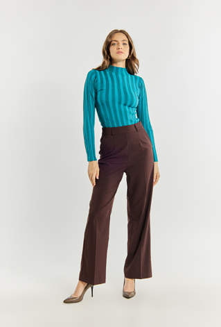 Sweter damski o dopasowanym fasonie