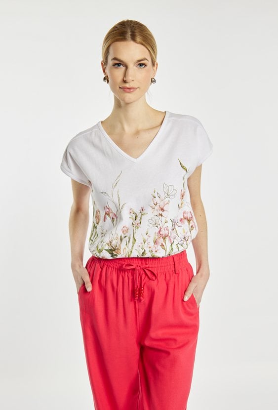 T-shirt z kwiatowym wzorem
