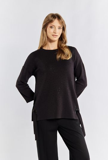 Czarna bluza z wiązaniem