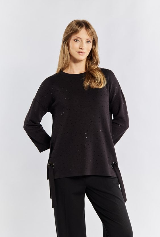 Czarna bluza z wiązaniem