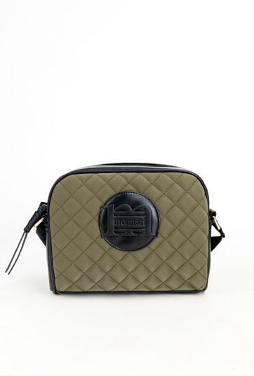 Pikowana torebka na pasku