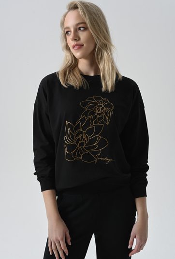 Czarna bluza z aplikacją