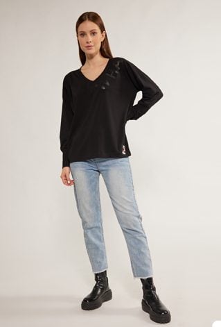 Bluzka z ozdobnym napisem