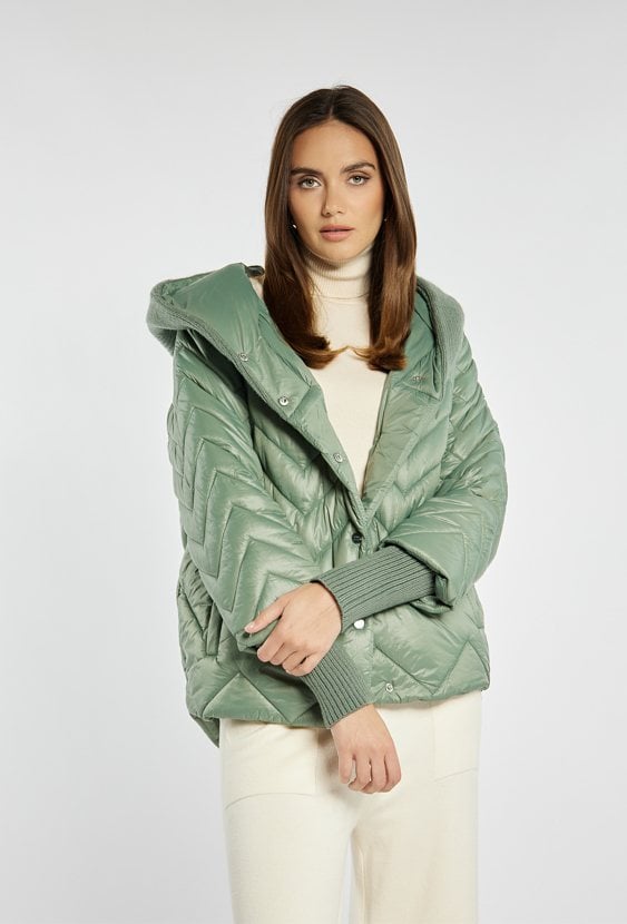 Pikowana kurtka z kapturem