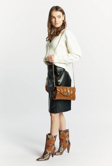 Pikowana kopertówka