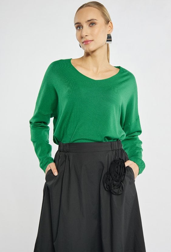 Sweter o luźnym kroju
