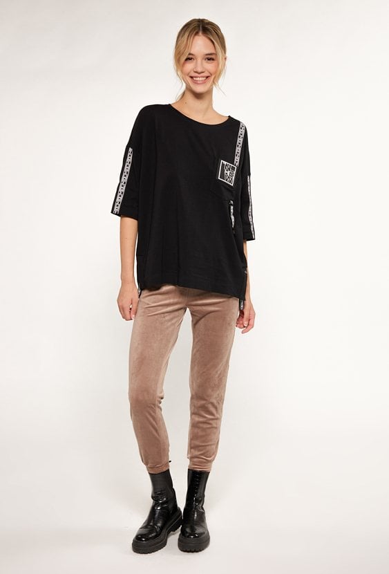 T-shirt z logo marki