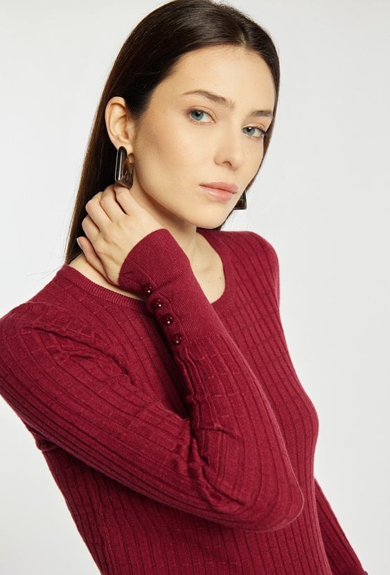 Dopasowany sweter damski