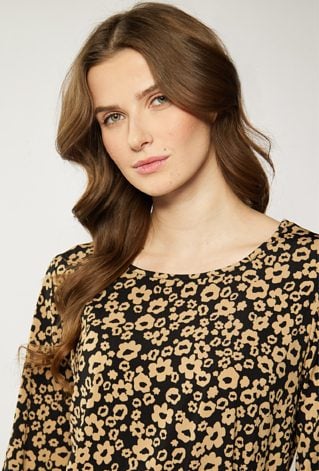 Sukienka o swobodnym kroju