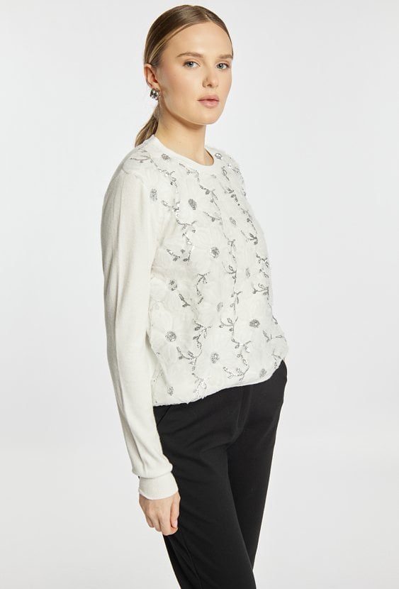 Sweter z cekinami