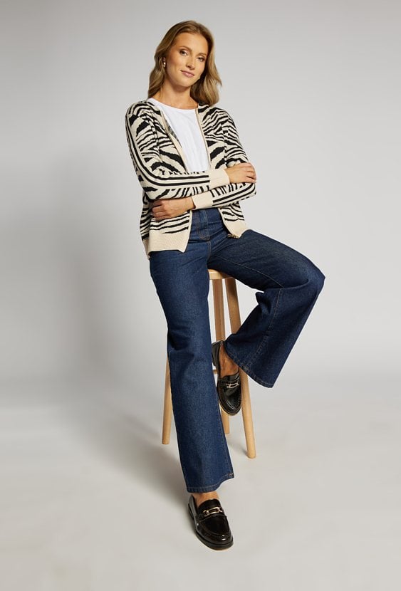 Sweter z kapturem