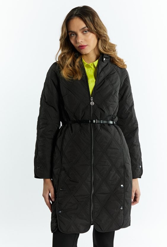 Pikowany płaszcz damski z kołnierzem