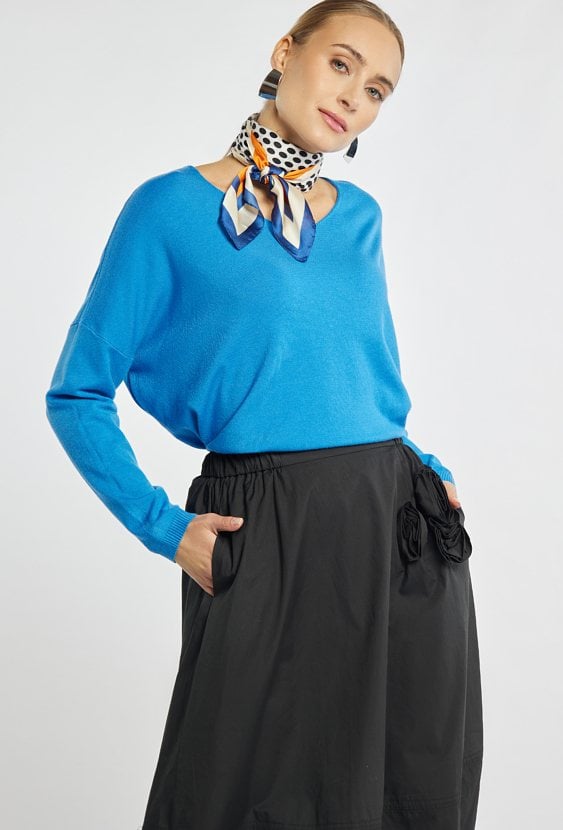 Sweter o luźnym kroju