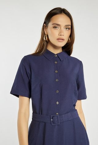 Stylowa sukienka z paskiem