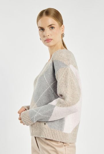 Sweter w pastelowych odcieniach