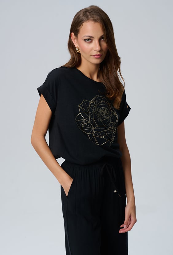 Czarny t-shirt ze złotą różą