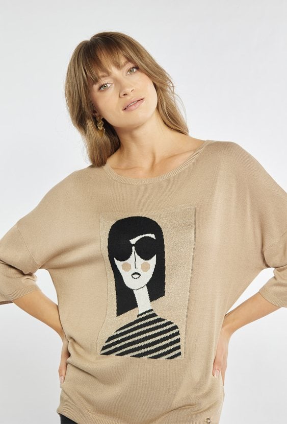 Sweter z luźnym krojem