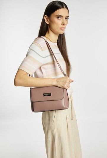 Mała torebka z klapą