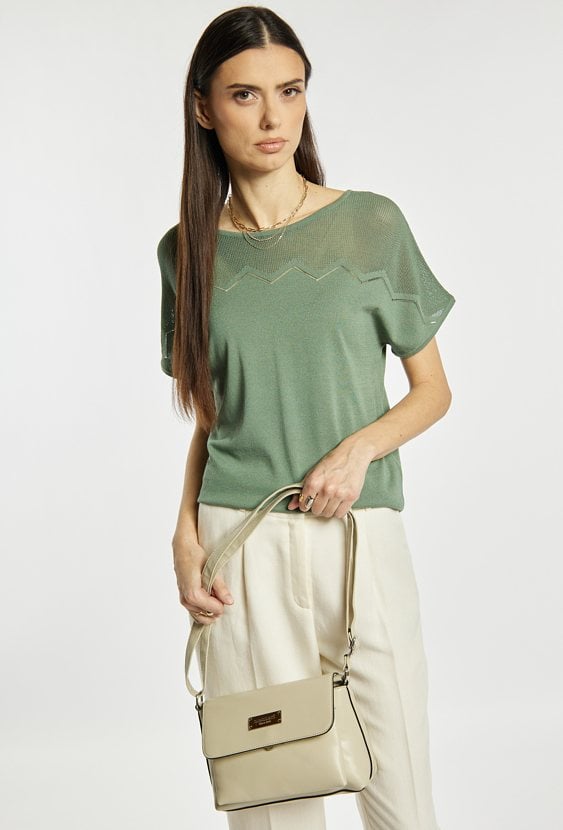 Mała torebka z klapą