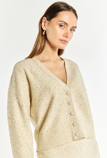 Krótki sweter z cekinami