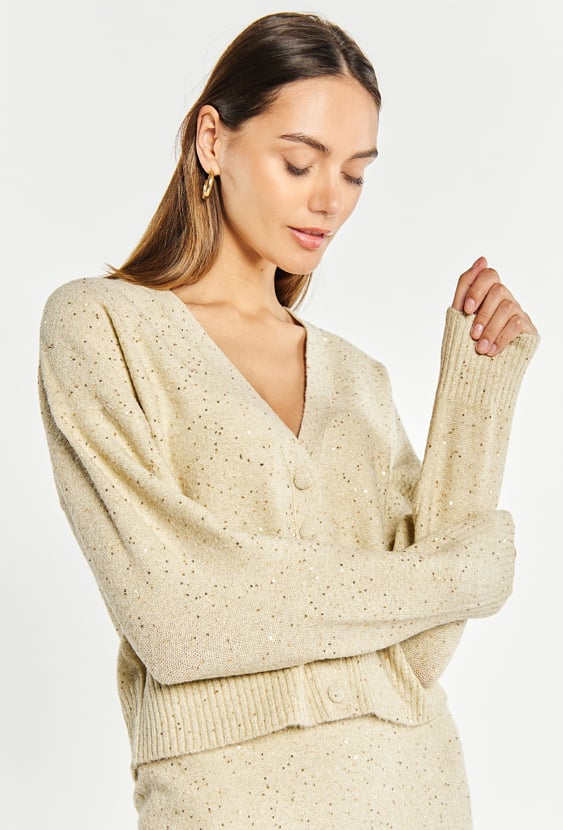 Krótki sweter z cekinami