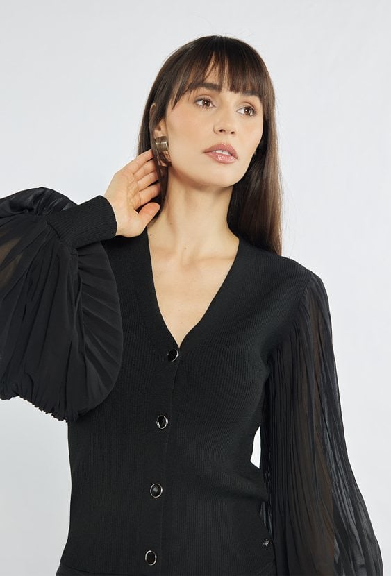 Elegancki sweter w czarnym kolorze