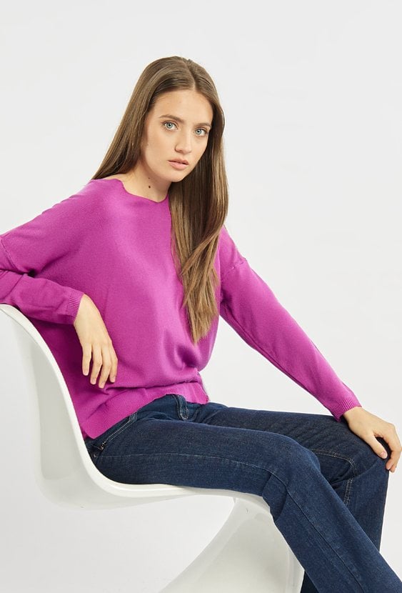 Sweter o luźnym kroju