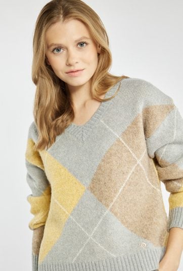 Sweter w pastelowych odcieniach