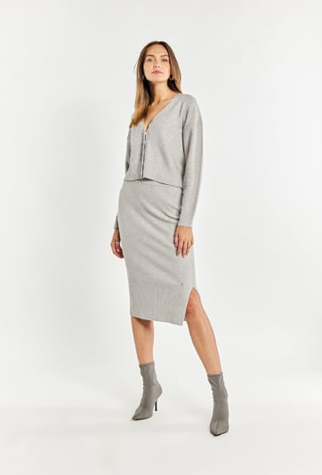 Krótki sweter z cekinami