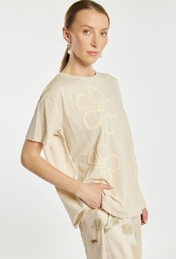 T-shirt z kwiatami