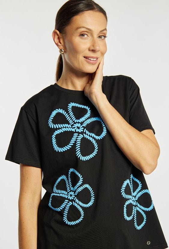 T-shirt z kwiatami