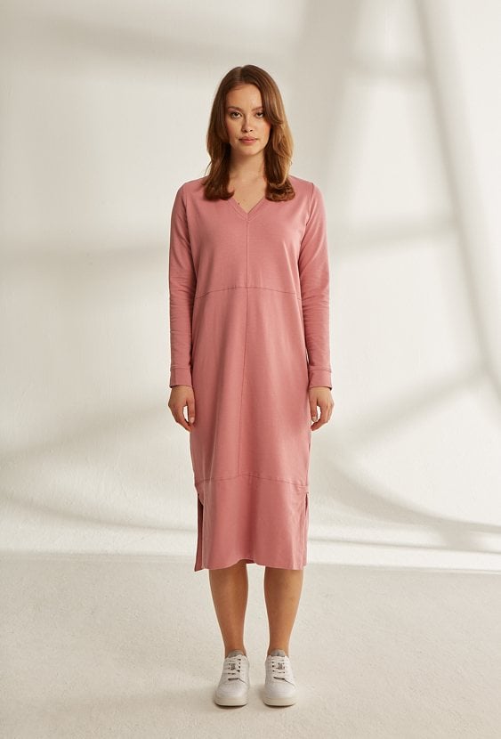 Czarna bawełniana sukienka z przeszyciami