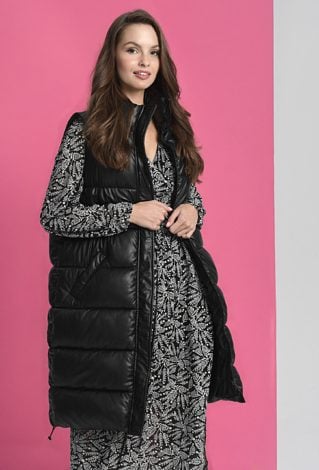 Czarna pikowana kamizelka ze stójką