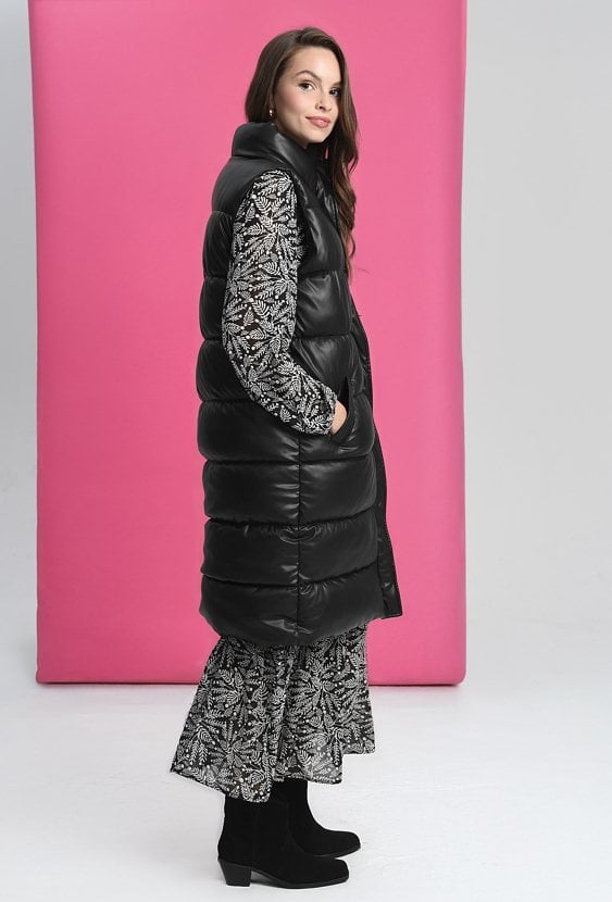 Czarna pikowana kamizelka ze stójką