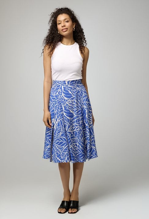 Wzorzysta spódnica z rozcięciem