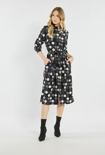 Koszulowa sukienka z wiązaniem