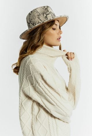 Kapelusz damski z motywem zwierzęcym