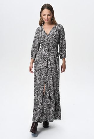 Długa sukienka w oryginalny wzór
