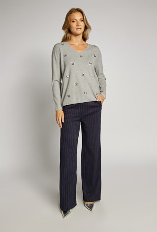 Sweter z aplikacjami