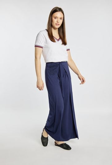 Spodnie z efektownym wiązaniem