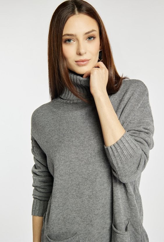 Sweter damski z golfem