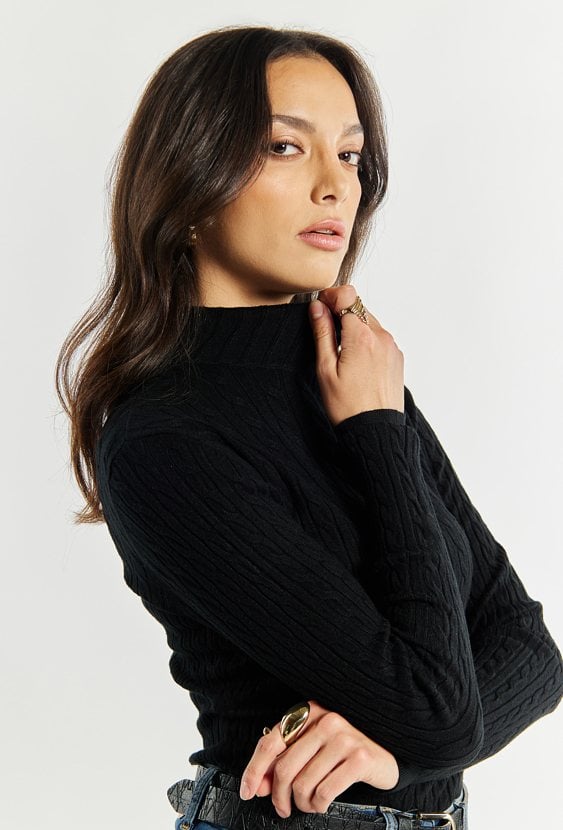 Wiskozowy sweter o warkoczowym splocie