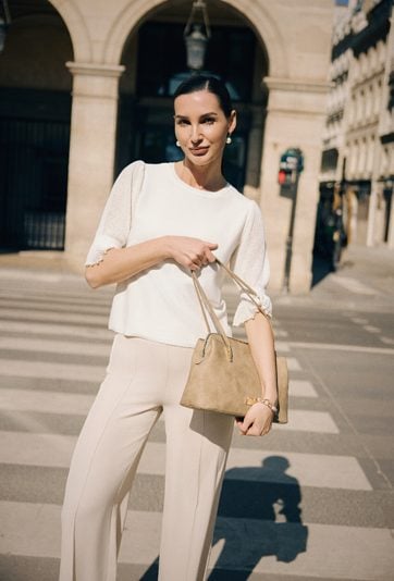 Elegancki sweter z bufkami